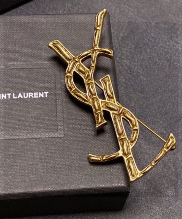 איב סאן לורן YSL
