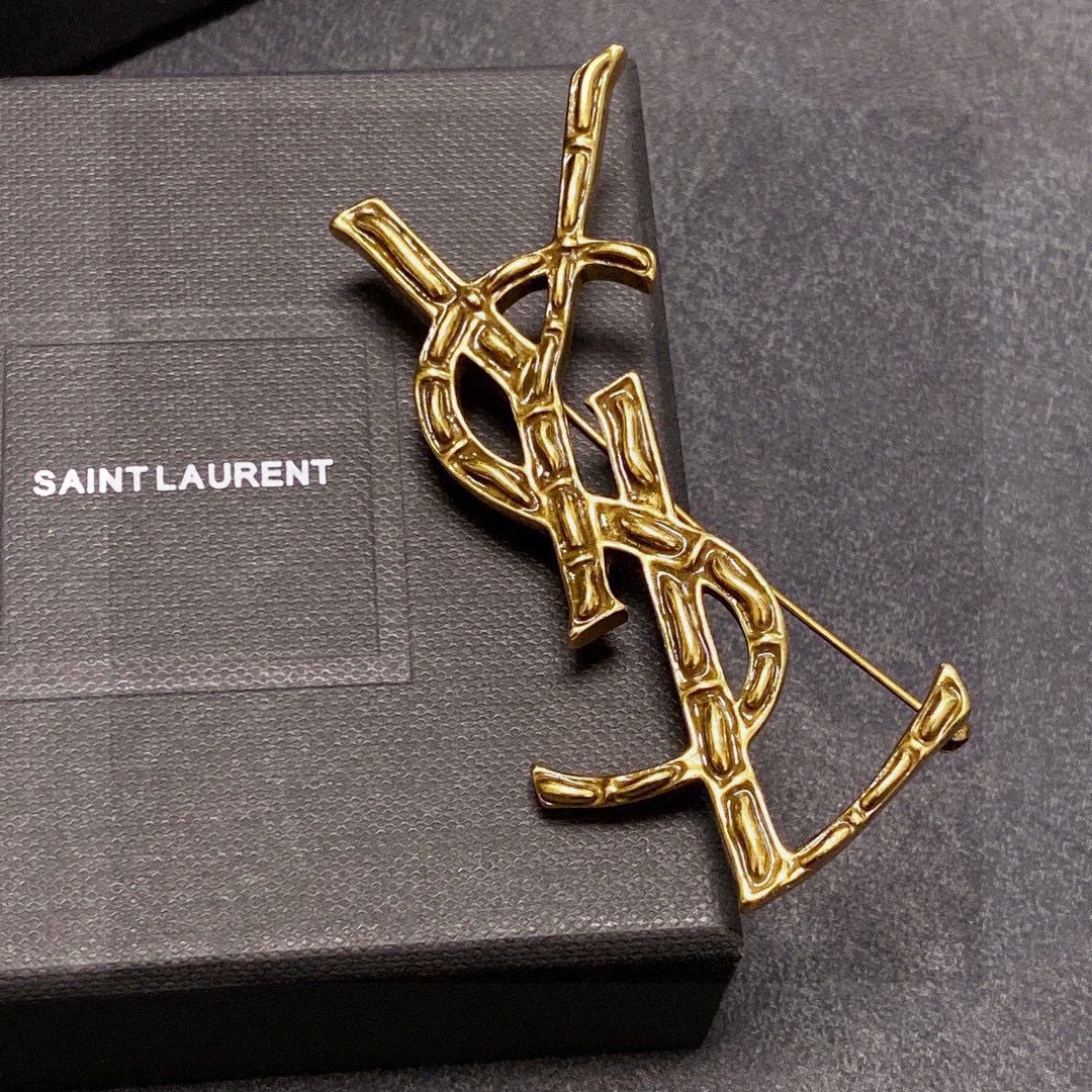 איב סאן לורן YSL