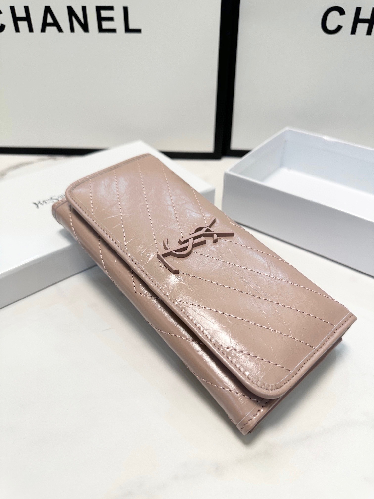 איב סאן לורן YSL – תמונה 9