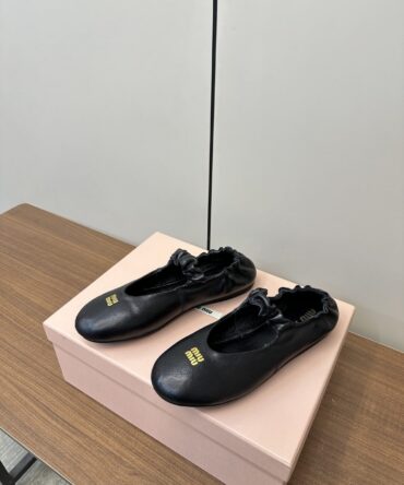 נעלי בלרינה מיו מיו MIU MIU Ruches nappa leather ballerinas – שחור